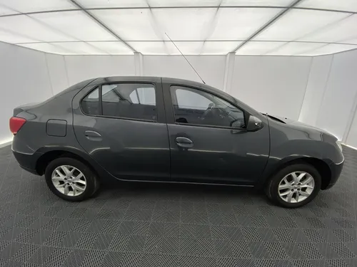 Renault Logan 1.6 Privilege / Intens