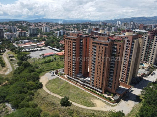 Imagen 3 de 30 de María Reyes Vende Espectacular Apartamento En El Codiciado Triangulo Del Este De Barquisimeto Amoblado Y De Lujo
