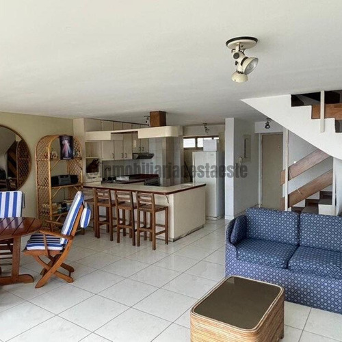 Imagen 4 de 10 de Apartamento En Catia La Mar En Alquiler Ref 1177