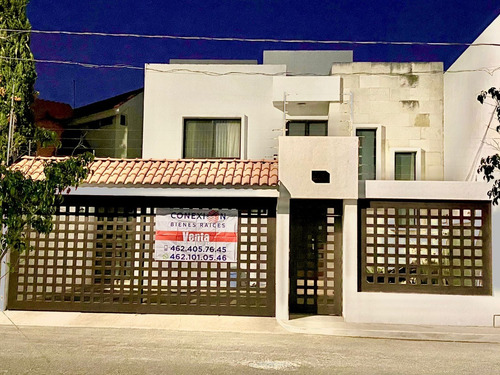 Imagen 1 de 15 de Casa Renta 4 Recamaras Villas De Irapuato, Irapuato, Gto.