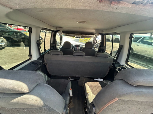 Fiat Doblo 1.8 MPI ESSENCE 7L 16V FLEX 4P MANUAL