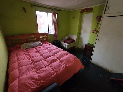 Casa De 2 Pisos Con 3d/2b. Privilegiada Ubicación