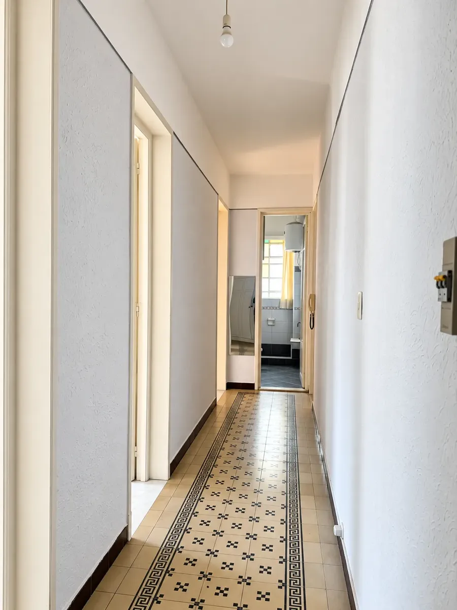 Amplio Y Luminoso Apartamento De 2 Dormitorios En Ciudad Vieja · Foto 3
