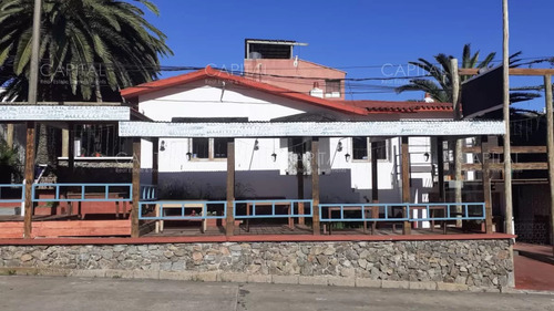 Local En Puerto Punta Del Este