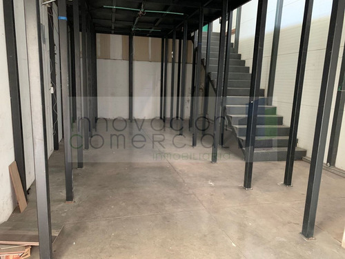 Imagen 10 de 20 de Local Comercial Para Servicios Junto A Mercedes Benz De Bern