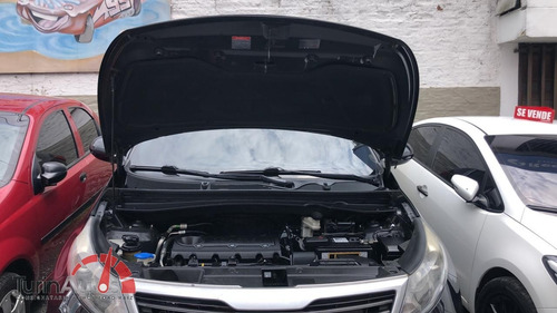 Kia Sportage Revolution Lx At 2.0 2012