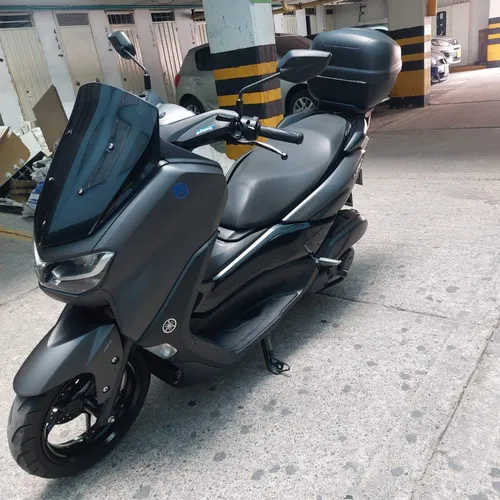 Yamaha N-max Connect