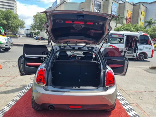 Mini Cooper 1.5 Turbo At