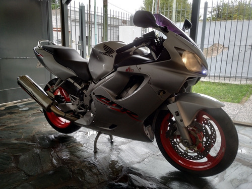 Honda F4i