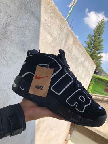 uptempo negros