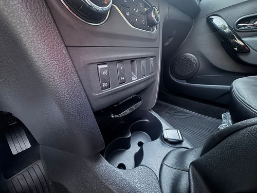 Renault Sandero Stepway Cab 2022- Juninautosmorente