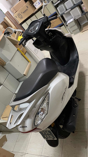 Honda Elite 125 Scooter 12000 Km Titular Al Dia Único Dueño