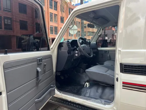 Toyota Land Cruiser Grj79 4.0 Gasolina