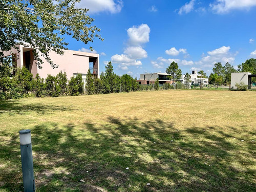 Imagen 2 de 17 de Lote En Venta En Oportunidad En Puerto Roldan