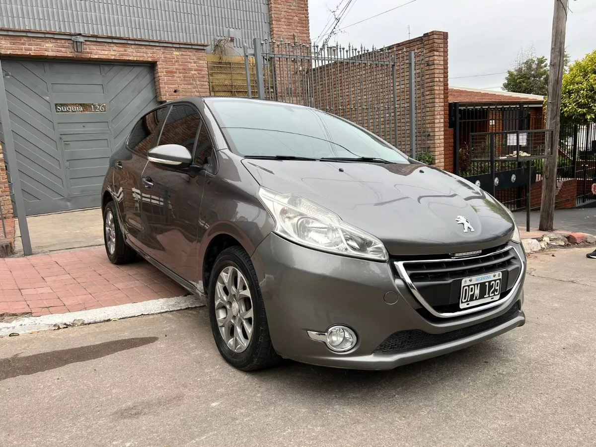 Peugeot 208 1.6 Allure Touchscreen