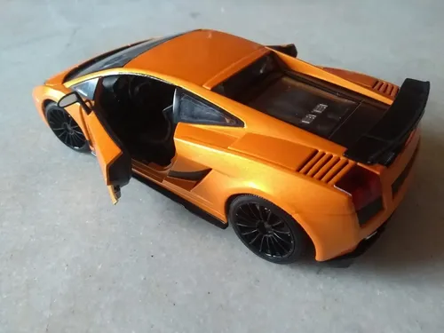 Miniatura Lamborghini Gallardo Superleggera 1/18 | Parcelamento