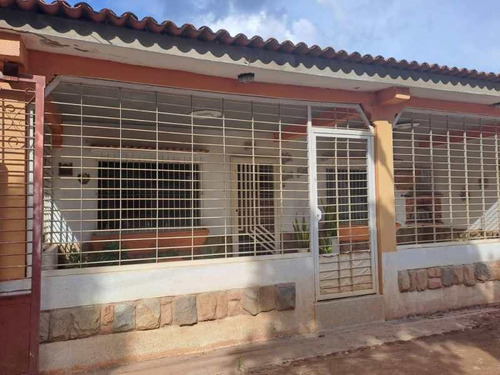 Se Vende Casa En Yagua, Sector El Toco. Valentina Rojas 