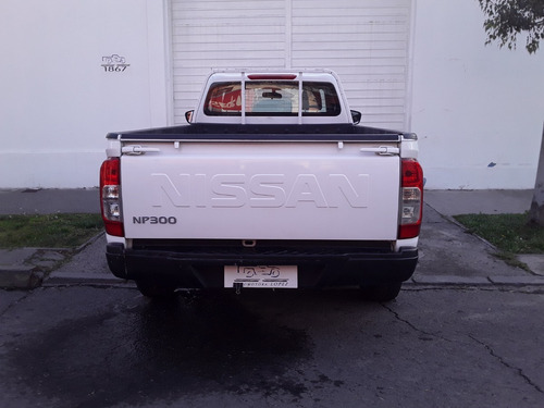 Imagen 7 de 22 de Nissan Np 300 Cabina Simple