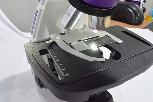 Microscopio Trinocular Planacromatico Led Aumento 2000x Cor Branco 127/220v