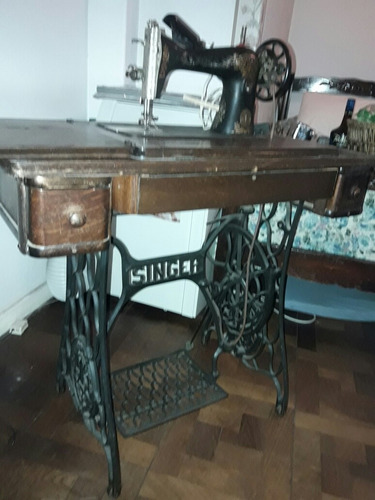 Máquina Singer Con Mesa Desplegable (antigua) - Excelente