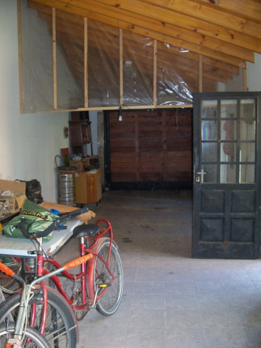 Imagen 6 de 14 de Chalet En Dos Plantas, Barrio Luna, Hurlingham