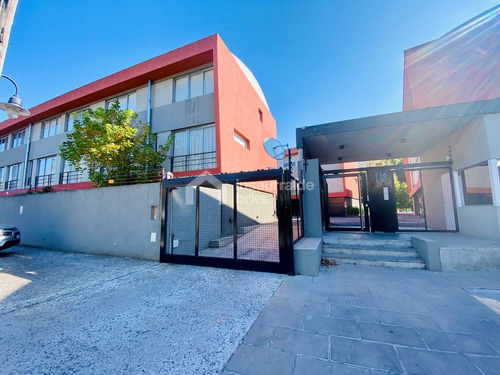 Venta Duplex 2 Dormitorios,  Play Y Jardin En Tigre!