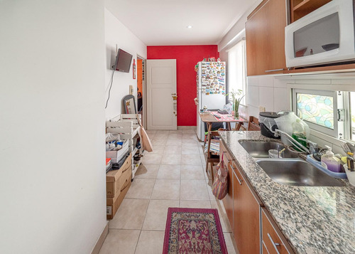 Venta Departamento Dos Ambientes En Florees Con Cochera
