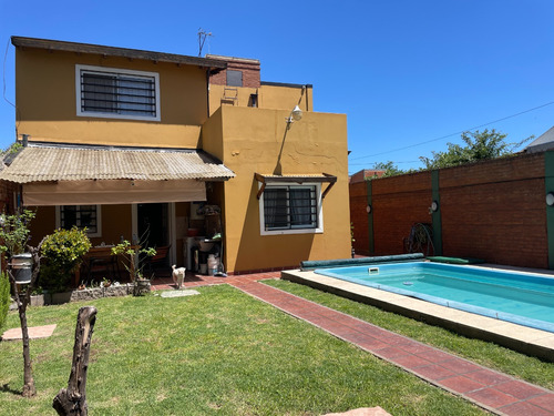 Venta Casa Castelar 5 Ambientes