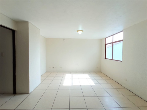 Imagen 14 de 30 de Vendo Hermosa Casa, Ubicada En Sector Preferencial De Alta Plusvalia Y Seguridad, Excelente Condiciones Rodeada De Naturaleza