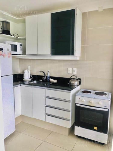 Alquiler Anual, Dormitorio, Baño, Cocina Americana, Balcón, Garage En Sub Suelo