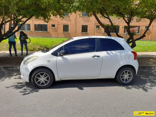 Imagen 2 de 9 de Toyota Yaris Sport Sincrónico