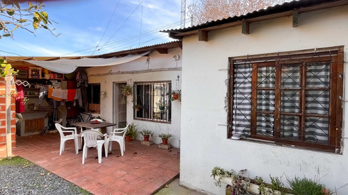 Casa 4 Ambientes Bernal Cochera Apto Credito