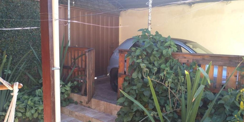 Lote De 360m², Composto De Duas Casas De Dois Quartos - Bhc1611