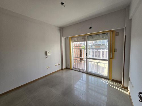 Excelente Departamento Con 2 Coceras - Apto Profesional