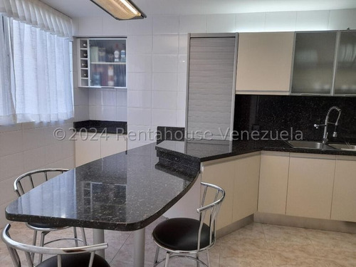 Jr-la Florida, Venta Apartamento Vip, 300 M2,conjunto Tipo Club, Piscina, Pozo,planta Electrica.