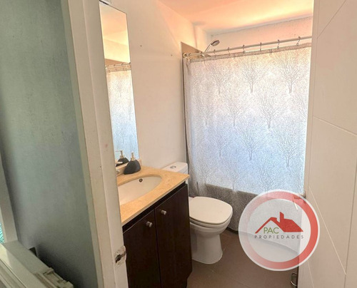 Amplia Casa En Venta 4d/3b Con Piscina En Valle Lo Campino