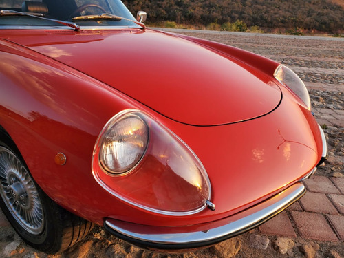 Alfa Romeo Spider Rojo Modelo 77