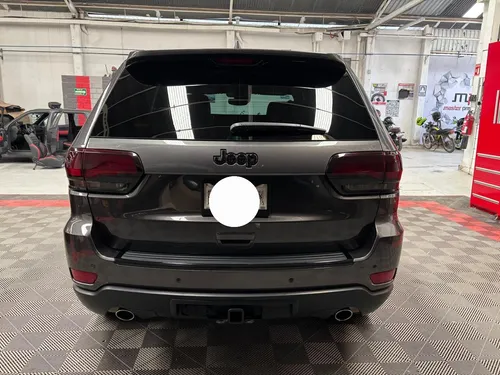 Jeep Grand Cherokee 5.7 Limited Lujo 4x4 At