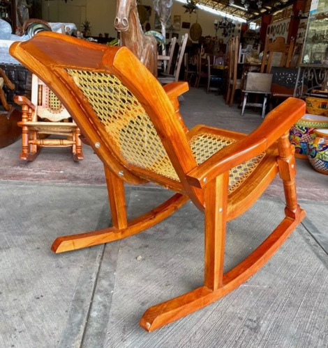 Silla Artesanal Mecedora De Cedro Sustentable Estilo Antiguo