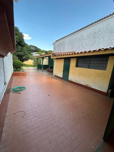 Josseyris Jimenez Vende Casa En La Viña