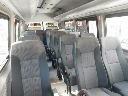 Imagen 16 de 20 de Mercedes-benz Sprinter 2015 2.1 515 Combi 4325 150cv 19+1