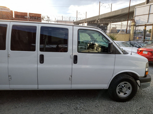 Chevrolet Express 6.0ls C 15 Pas At