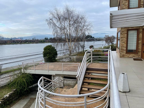 Casa En Arriendo De 7 Dorm. En Valdivia