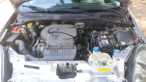 Imagem 12 de 12 de Fiat Punto Attractive 1.4