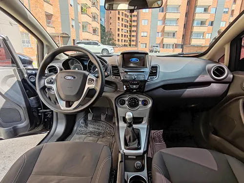 Ford Fiesta Se Sedan