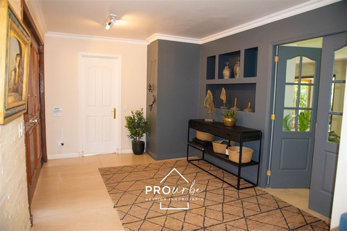 Casa En Arriendo De 5 Dorm. En Las Condes