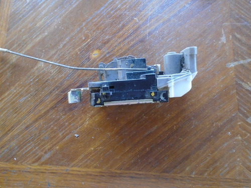 Imagen 2 de 3 de Vendo Cerradura Trasera Derecha De Fiat Siena, Año 2006