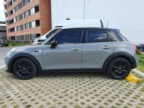 Mini Cooper 2018 Black Street