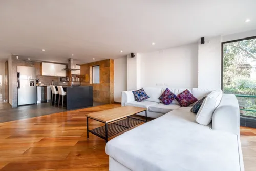 Apartamento En Arriendo En Los Rosales. Cod A22972