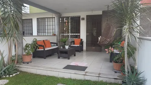 A Minutos De La Uvm Y Walmart Paraíso Casa En Conjunto Horiz